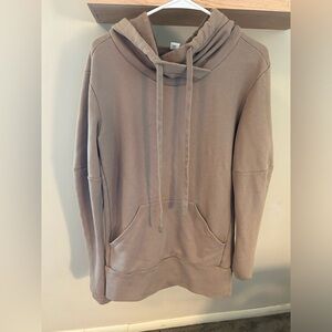 Women’s ALO sweatshirt